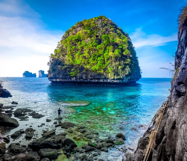 Uitzicht op Maya Bay, Phi Phi eiland, Thailand — Stockfoto