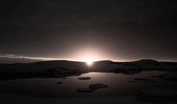 Solnedgång i Antarktis — Stockfoto