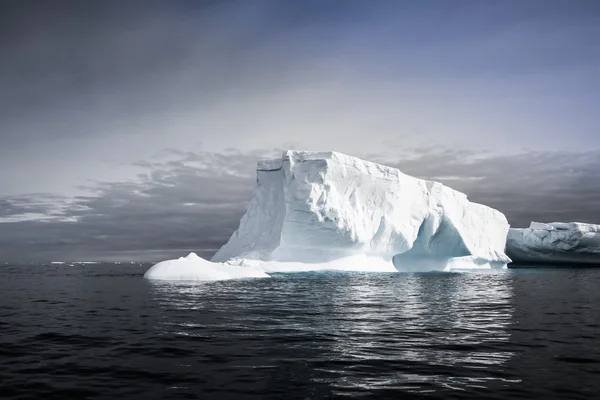 Iceberg antártico — Fotografia de Stock