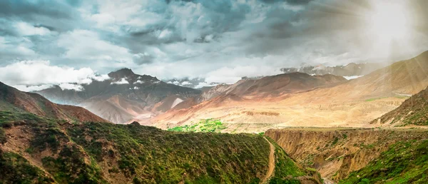 Походы в Непал — стоковое фото