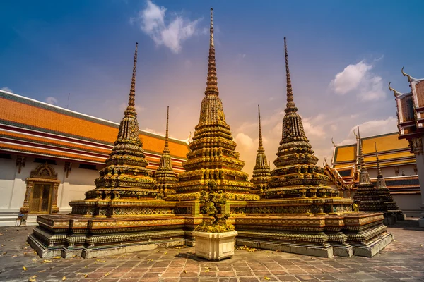 Wat Phra Chetupon Vimolmangklararm — Stockfoto