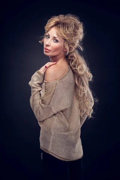 Woman with magnificent hair — Stock Photo, Image