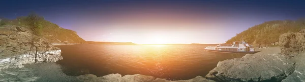 山中湖に沈む夕日 — ストック写真