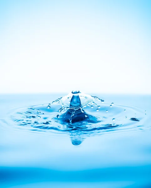 Краплі води сплеск — стокове фото