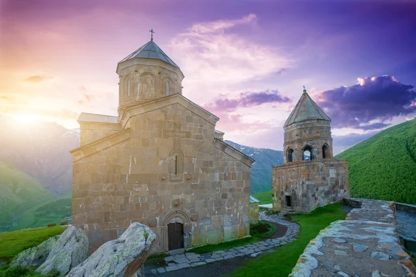 Μεσαιωνικά εκκλησία στα βουνά — Φωτογραφία Αρχείου
