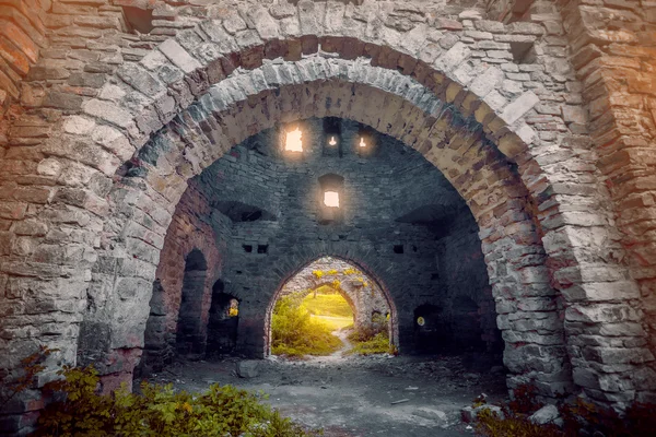 Alte Steinmauern mit Bögen — Stockfoto