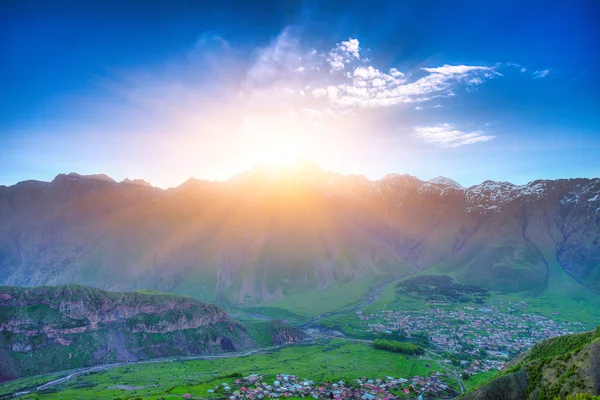 Paesaggio montano nella regione di Kazbeki — Foto Stock