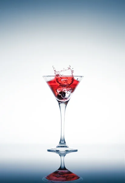 Klassischer zeitgenössischer Cocktail — Stockfoto