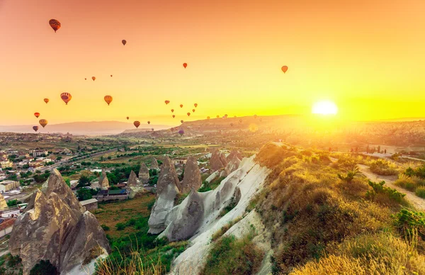 Palloncini d'aria calda sulla Cappadocia — Foto Stock