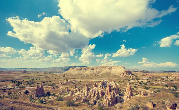 Formations rocheuses spectaculaires en Cappadoce — Photo