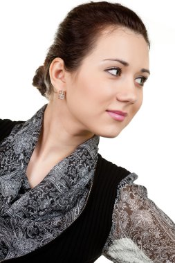 beyaz zemin üzerinde genç güzel kadın