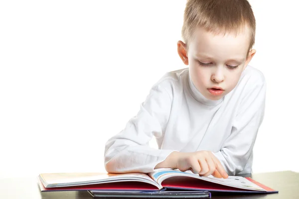 Niño pequeño con libros —  Fotos de Stock