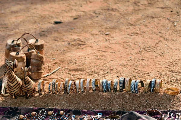 Marché artisanal dans le village de Himba — Photo