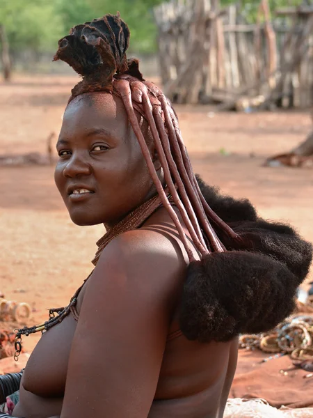 Retrato de mujer Himba, Namibia — Foto de Stock