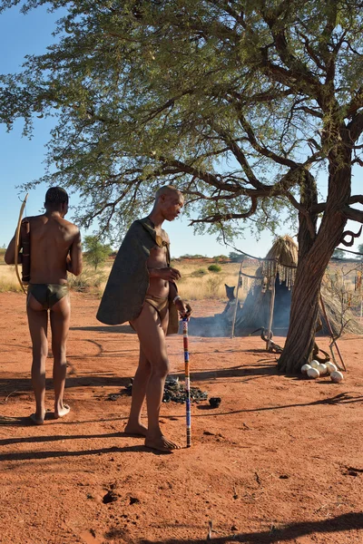 Křováci vesnice, poušti Kalahari, Namibie — Stock fotografie