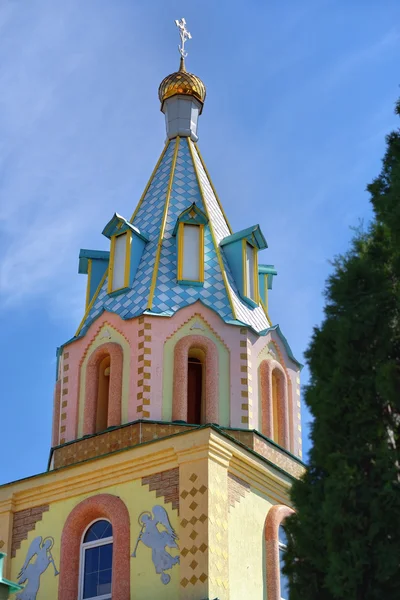 Iglesia Paraskeva. Arquitectura ecléctica rusa — Foto de Stock