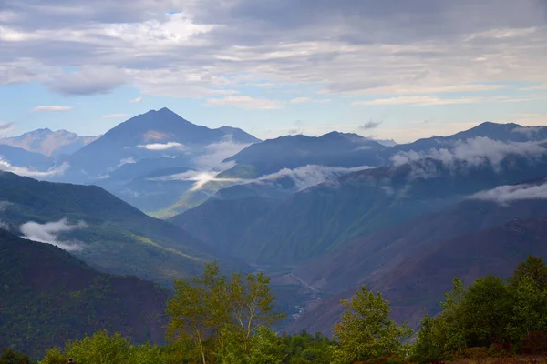 Kaukaz Alpejska Łąka Krajobraz Górski Czeczenii Rosja Kurort Kazenoy Góry — Zdjęcie stockowe