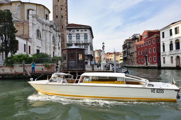 Venice water taxi — Stock Photo, Image