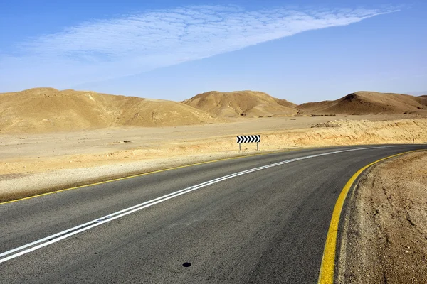 Camino en el desierto — Foto de Stock