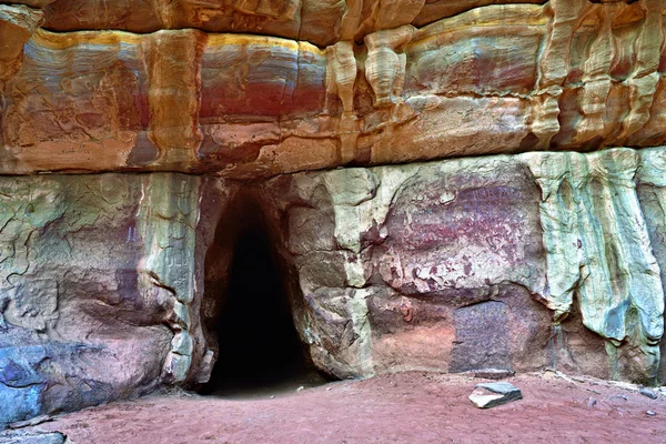 Cave in Wadi Rum, Jordan — Stock Photo, Image