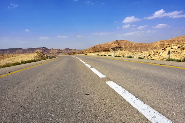 Weg in de woestijn — Stockfoto