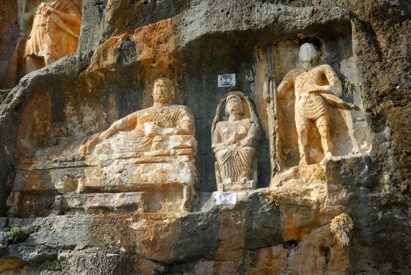 Adamkayalar - figures taillées dans la roche. Turquie — Photo