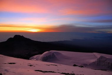 Güneş doğarken mt Kilimanjaro, Tanzania
