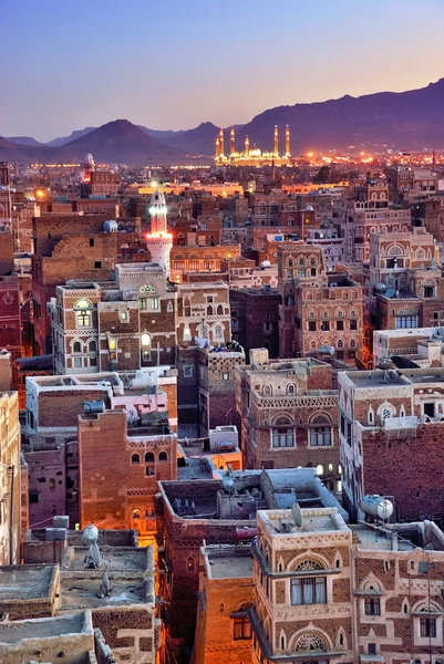 Iémen. Nascer do sol na cidade velha de Sanaa — Fotografia de Stock