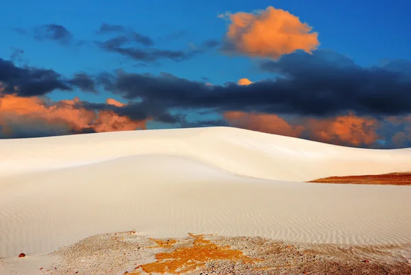 Захід сонця у піщані дюни, Сокотра — стокове фото