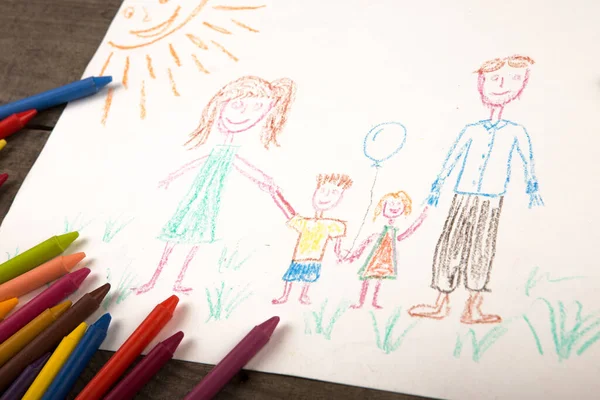 Barnets Teckning Lycklig Familj — Stockfoto
