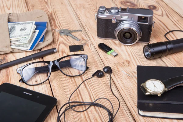 Viagens, férias, conceito de turismo - conjunto de coisas legais com camer — Fotografia de Stock