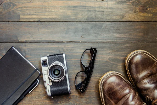 Set di cose cool su sfondo di legno — Foto Stock