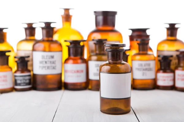 Bottiglia medicina vintage con etichetta vuota — Foto Stock