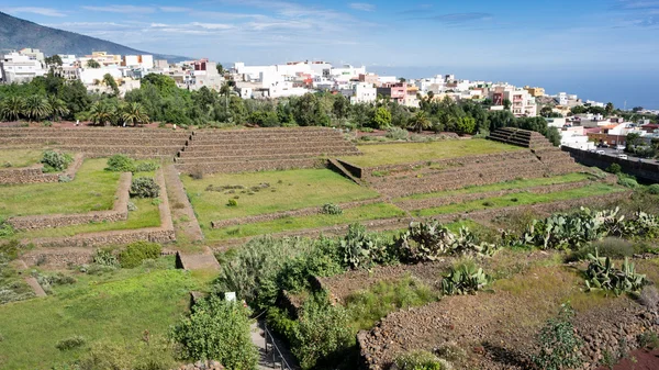 Uitzicht op de piramides van Guimar — Stockfoto