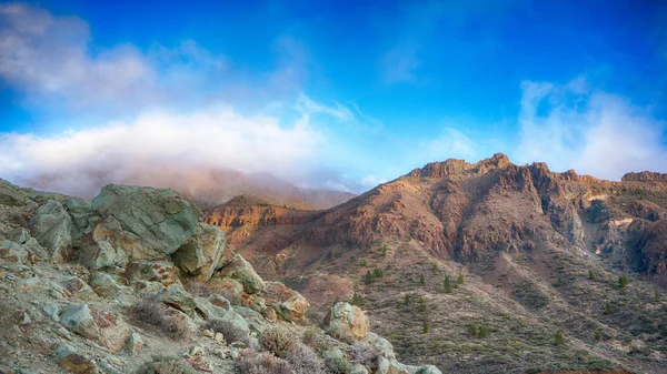 Rocas en la caldera del volcán Teide — Foto de Stock