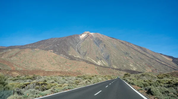 Teide caldera yolda — Stok fotoğraf