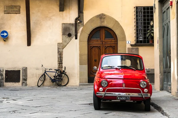 Vintage Fiat 500L parked — Stock Photo, Image