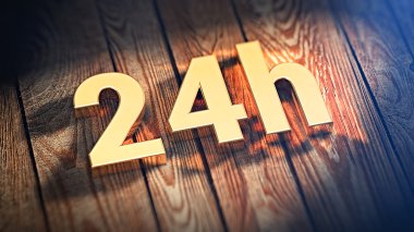 Basamaklı ahşap plakalar üzerinde 24h