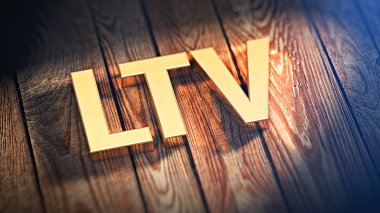 Kısaltma Ltv ahşap plakalar üzerinde