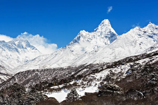 Ama 这样，喜马拉雅山 — 图库照片