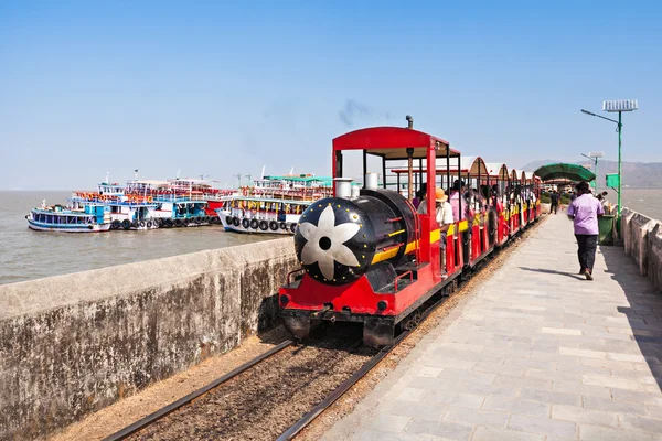 Trein naar grotten — Stockfoto