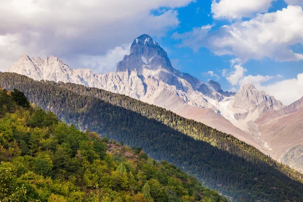 Ushba Góra, Georgia — Zdjęcie stockowe