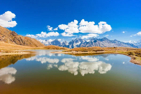 Koruldi Lake, Svaneti — Stockfoto