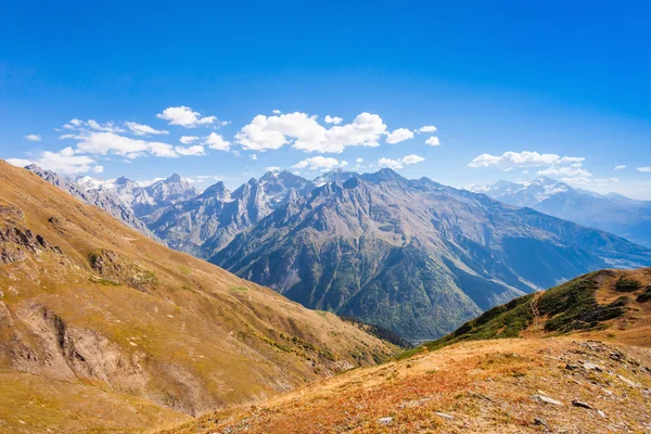 Grandes montañas del Cáucaso —  Fotos de Stock