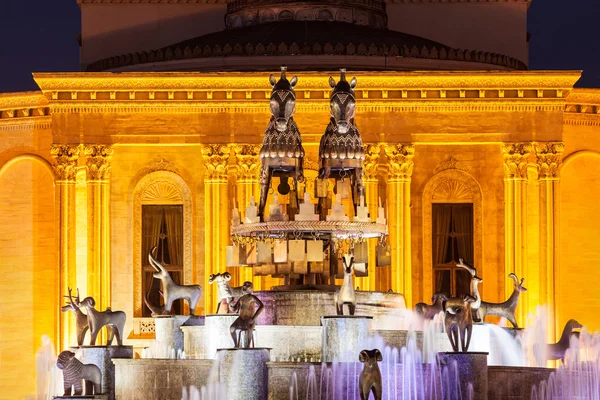 Brunnen in kutaisi — Stockfoto