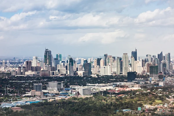 Makati-Skyline auf den Philippinen — Stockfoto