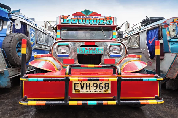 Filipinler'de Jeepney — Stok fotoğraf