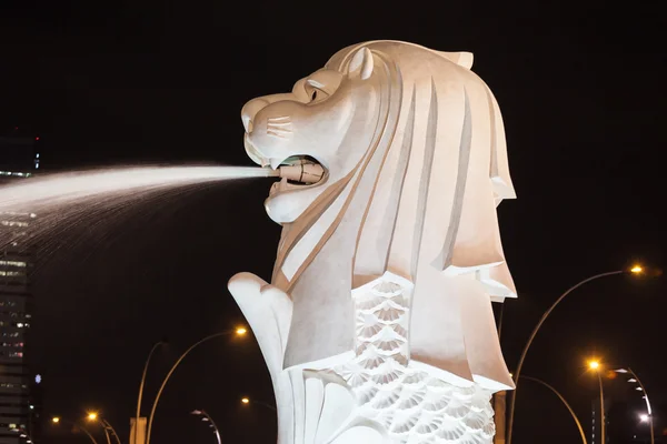 La estatua de Merlion — Foto de Stock