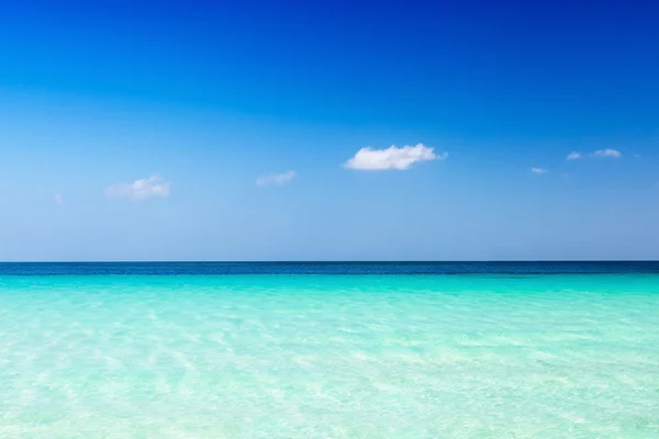 La spiaggia di bellezza — Foto Stock