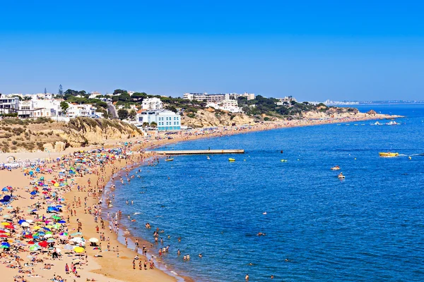 Albufeira şehir beach — Stok fotoğraf